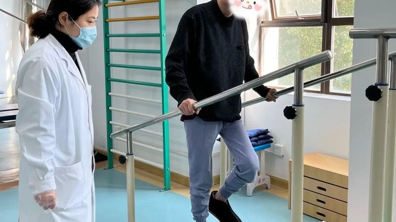 老年人智能手环语音通话功能，如何选择更合适型号？**